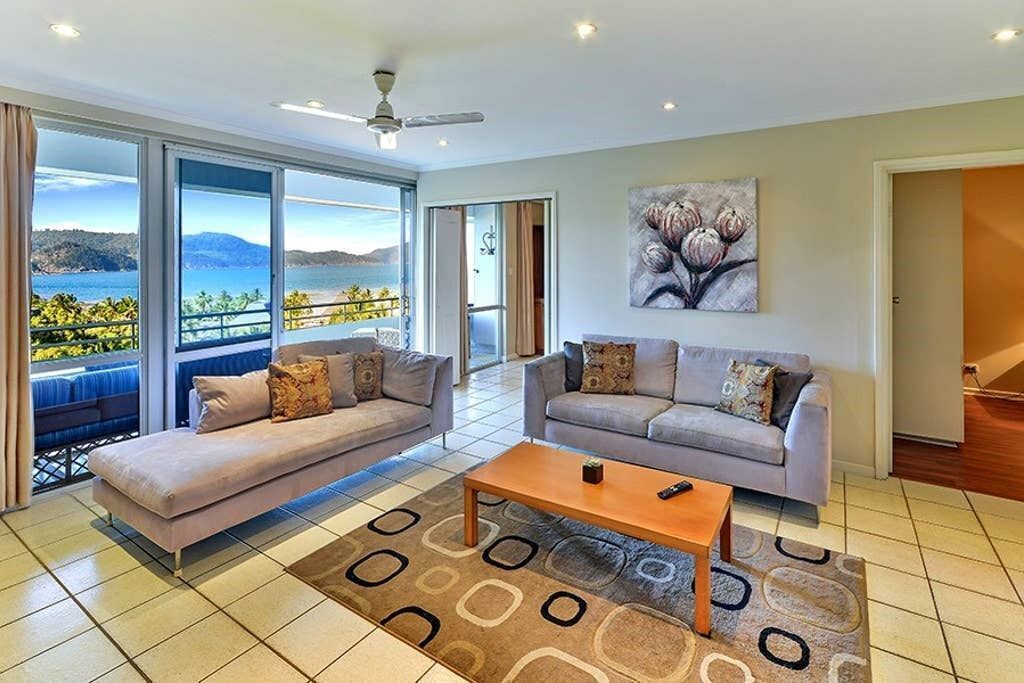 Poinciana Lodge 208 – Seaview Apartment on Hamilton Island