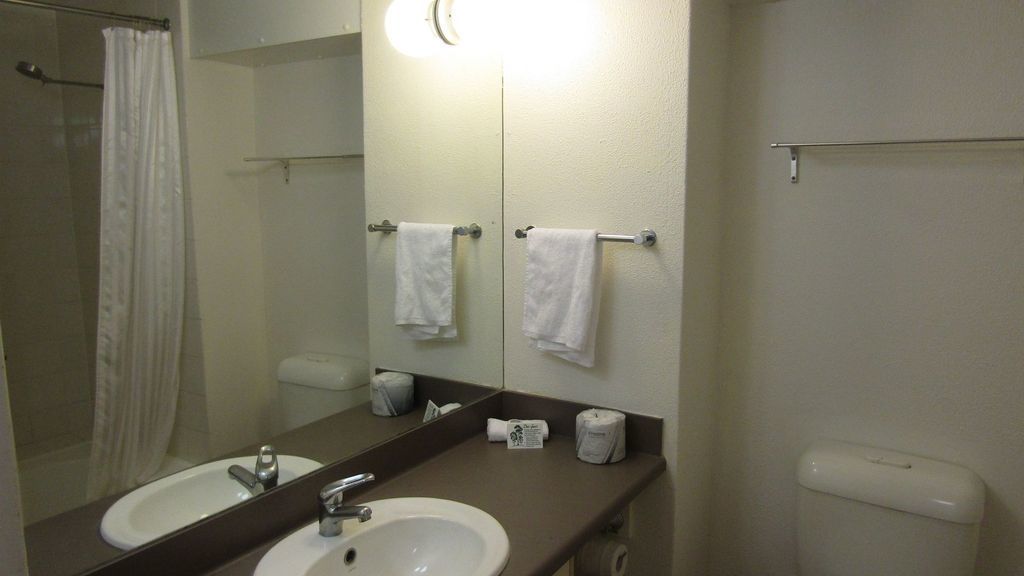 For Work or Play Amazing Ocean Views Fast Wifi Foxtel Pool A/C Strand Front