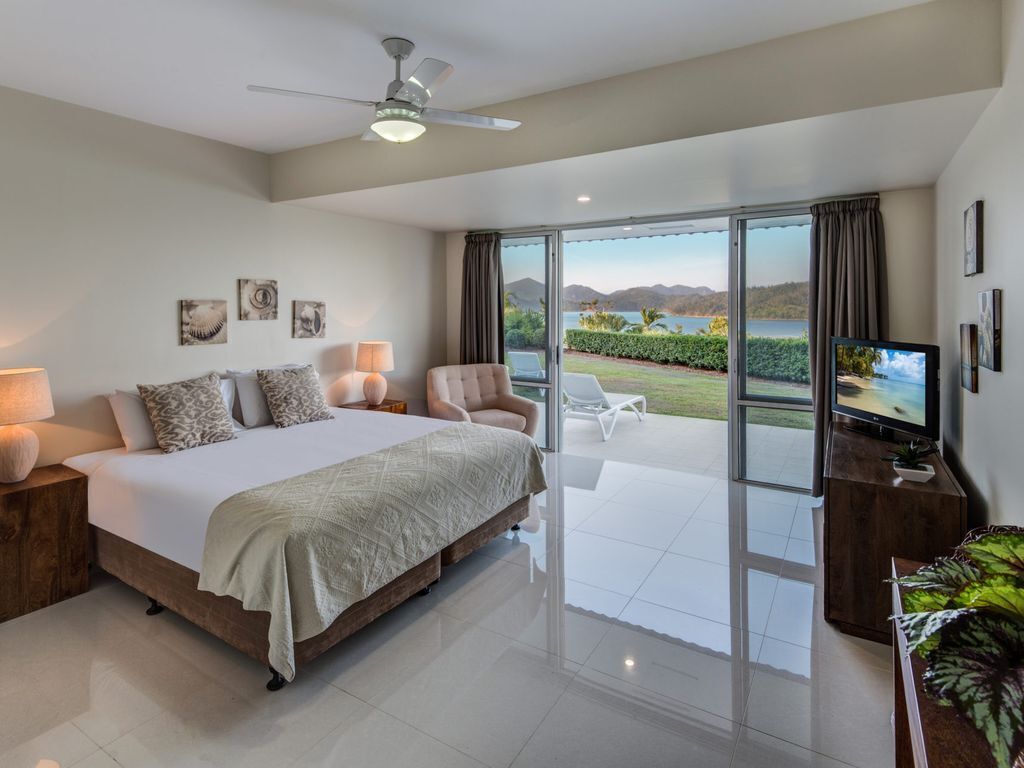 Luxury & Ocean Views at Bella Vista East 3