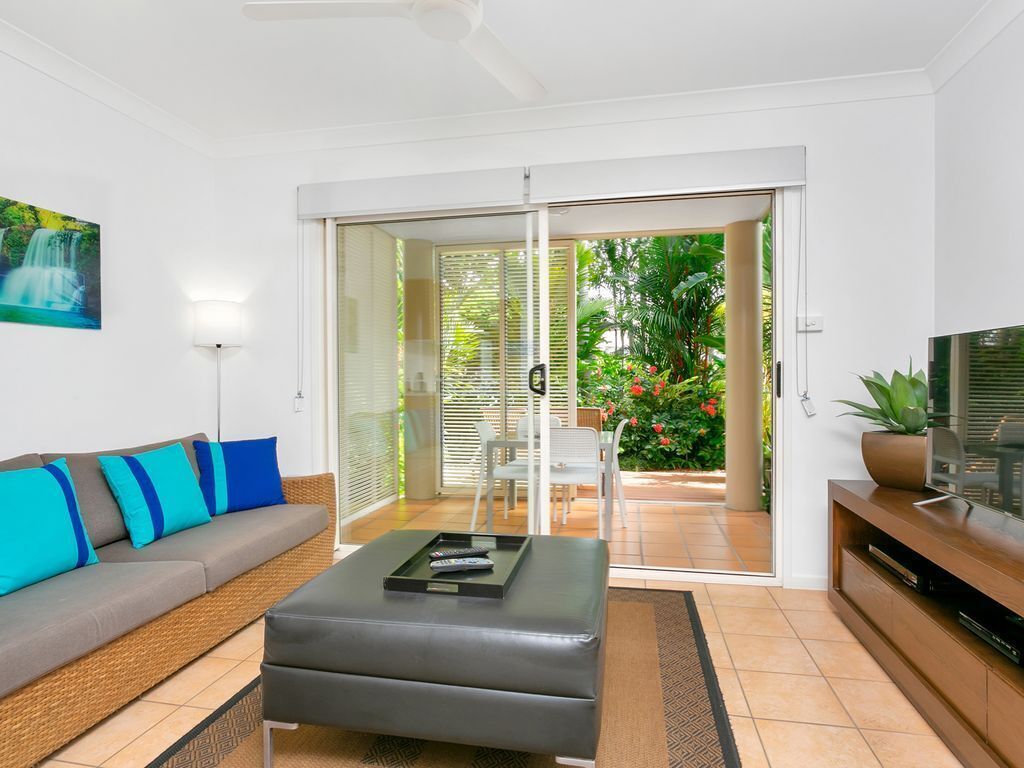 Port Douglas Apartments, Location, Location