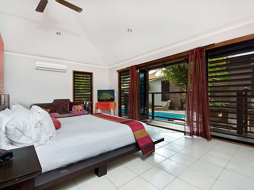 Banyak Villa - Horseshoe Bay, QLD