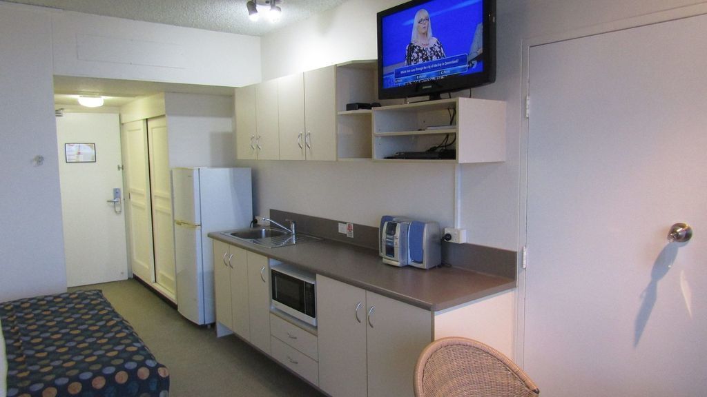 For Work or Play Amazing Ocean Views Fast Wifi Foxtel Pool A/C Strand Front
