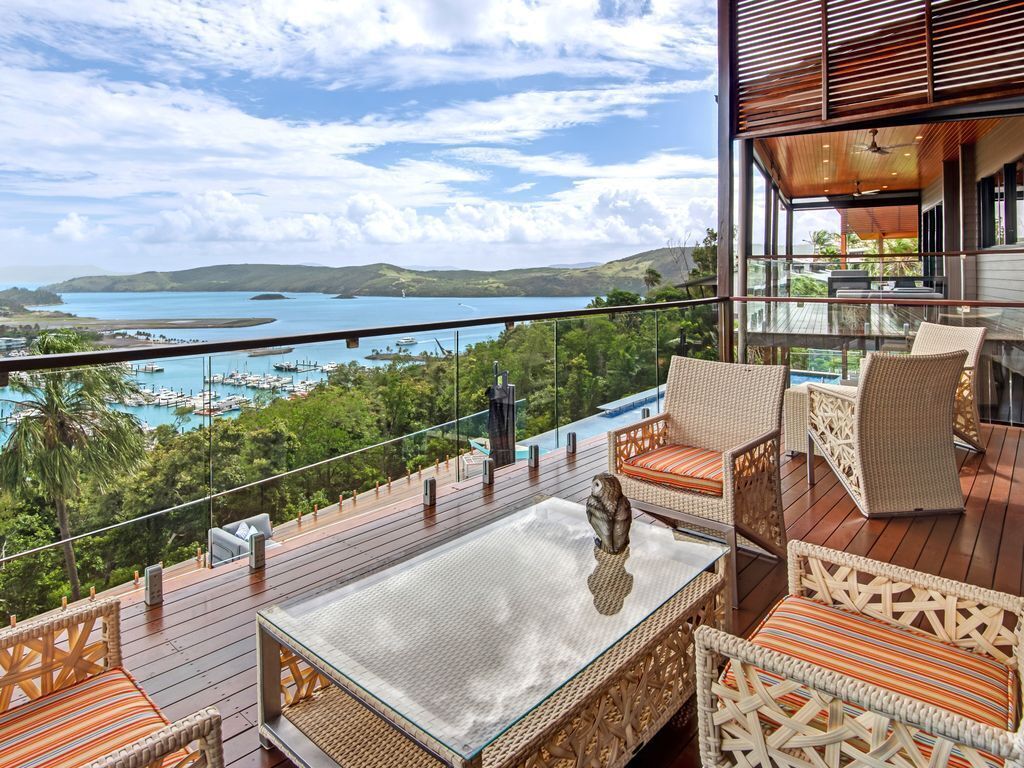Southwinds - Stunning 7 Bedroom House on Hamilton Island
