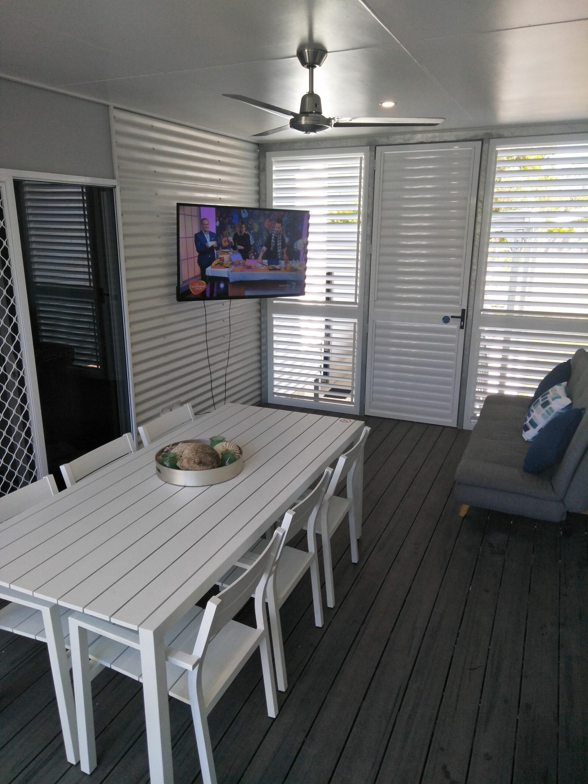 Magnetic Island Guest House, 5 MINUTE tropical lagoon walk to BEACH