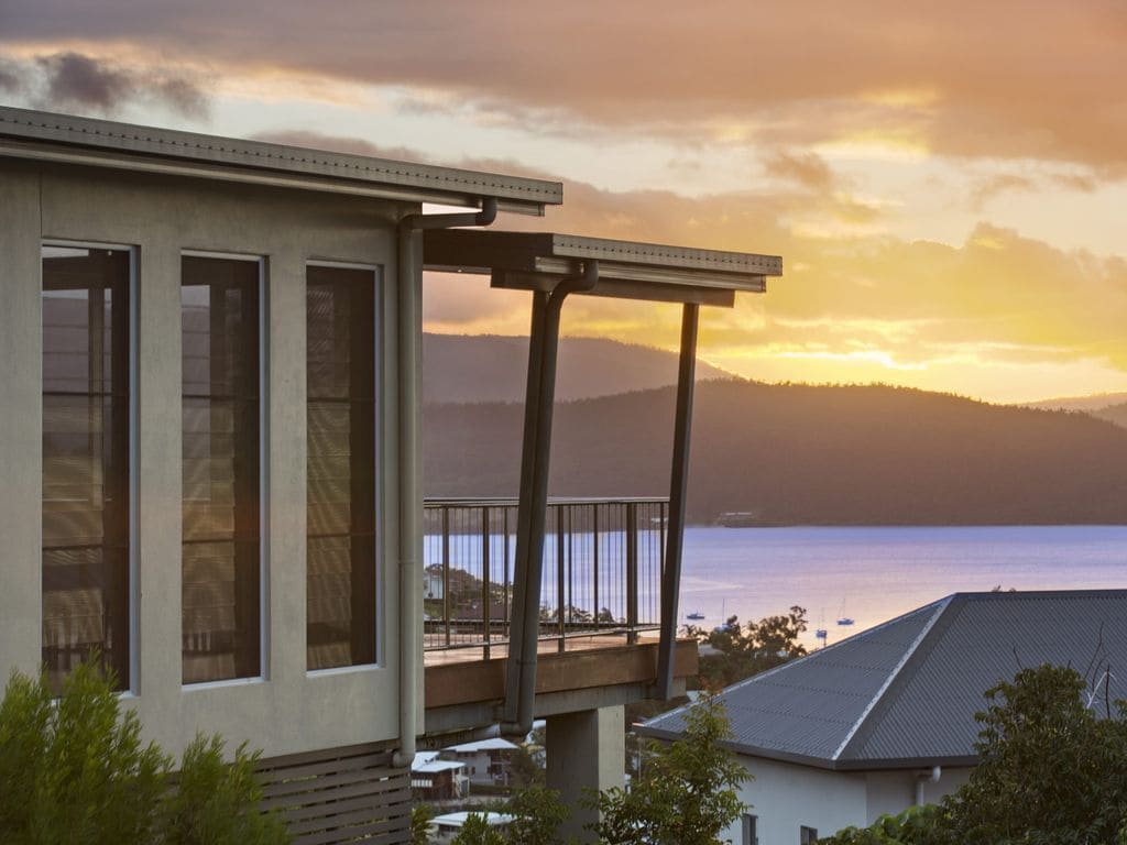 Whitsunday Views - Holiday Home Airlie Beach