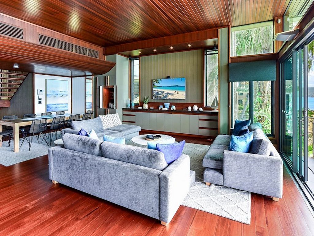 Yacht Club Villa 20 - Beautiful Ocean Front Villa on Hamilton Island