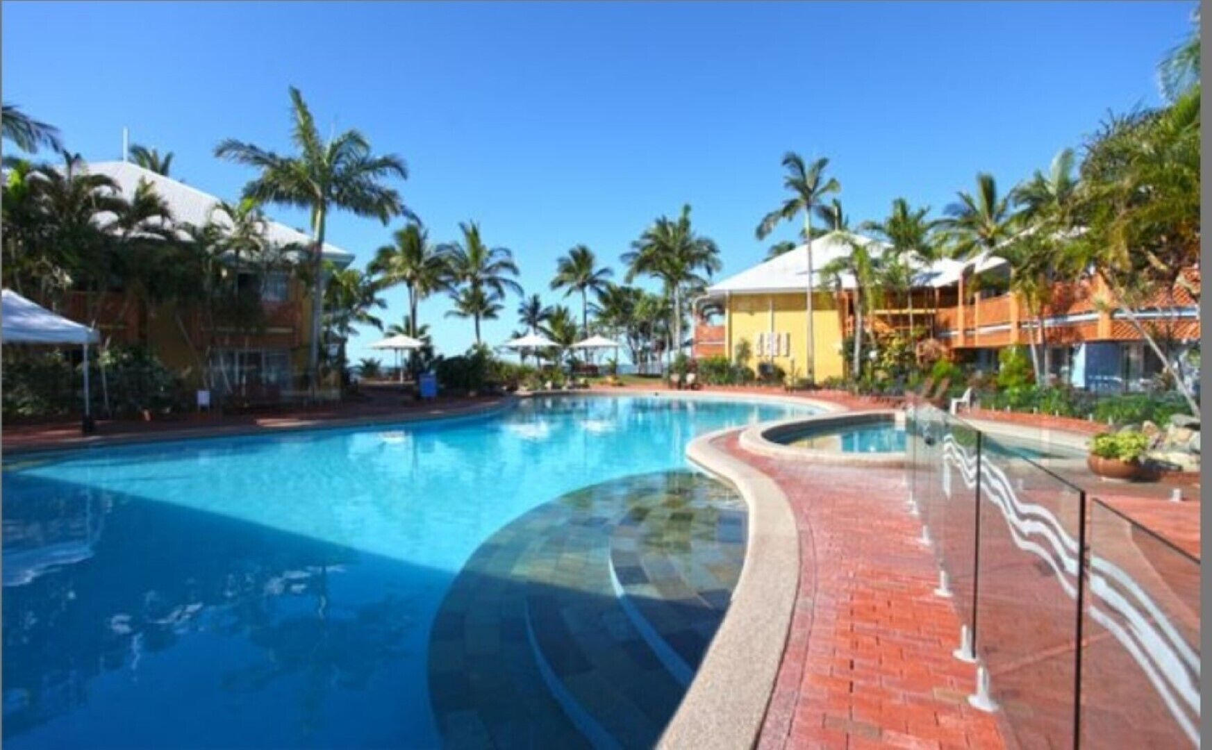 Dolphin Heads Resort-absolute Beachfront-whitsunday Getaway!