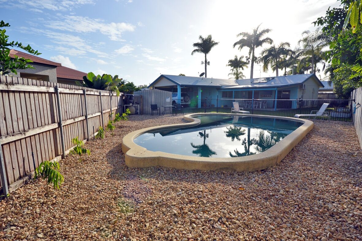 Light and bright family and pet-friendly home in beautiful Port Douglas