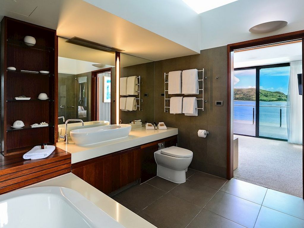 Yacht Club Villa 20 - Beautiful Ocean Front Villa on Hamilton Island