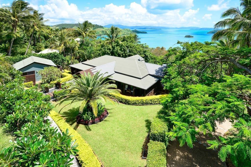 Whitsunday Waters - Beautiful Large House on Hamilton Island