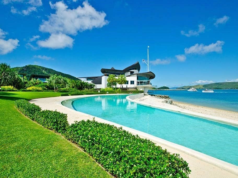 Yacht Club Villa 17 - Stunning Villa on Hamilton Island