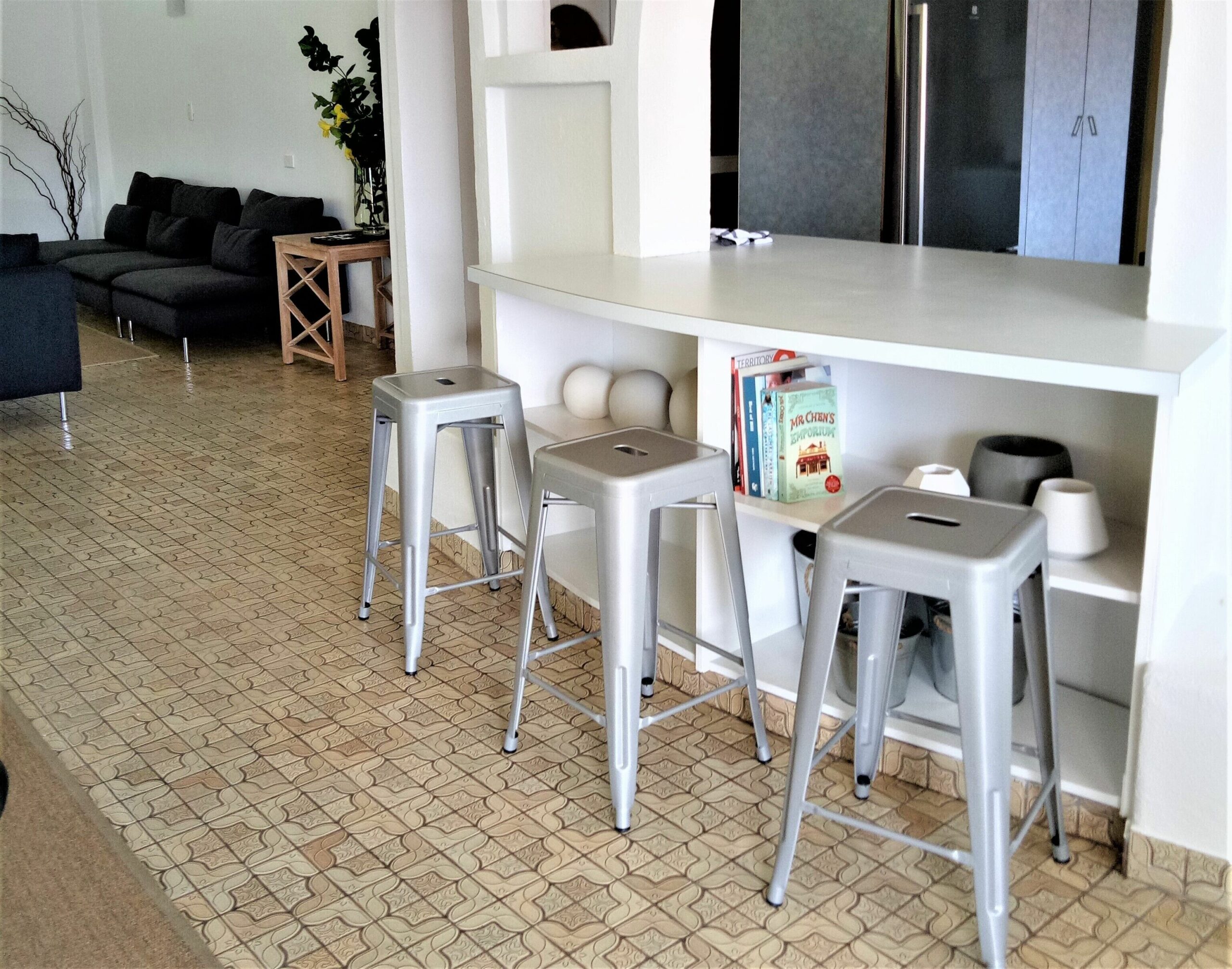 Arafura Blue - Beautiful, big house on the Nightcliff foreshore,  sleeps 12