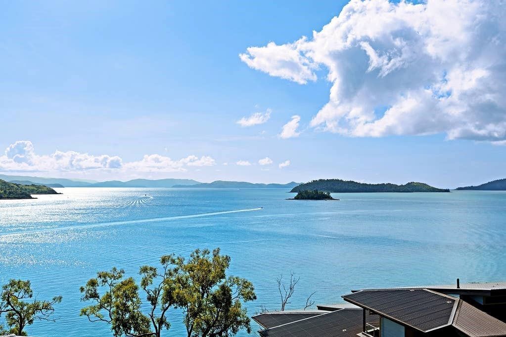 Shorelines 18 - Seaview Apartment on Hamilton Island