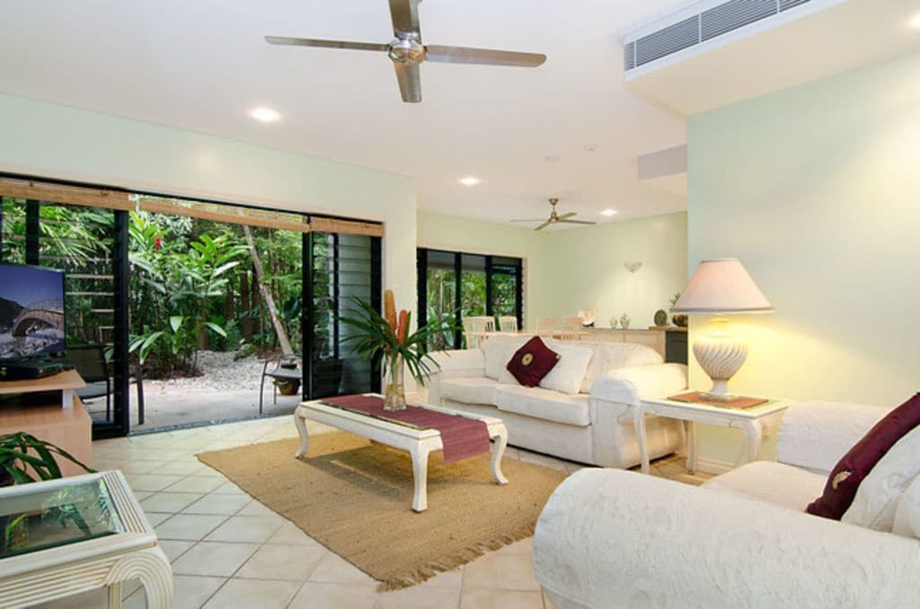 The Villa Port Douglas - 3 Beds, 3.5 Baths, Courtyard, Wifi, Netflix, Foxtel