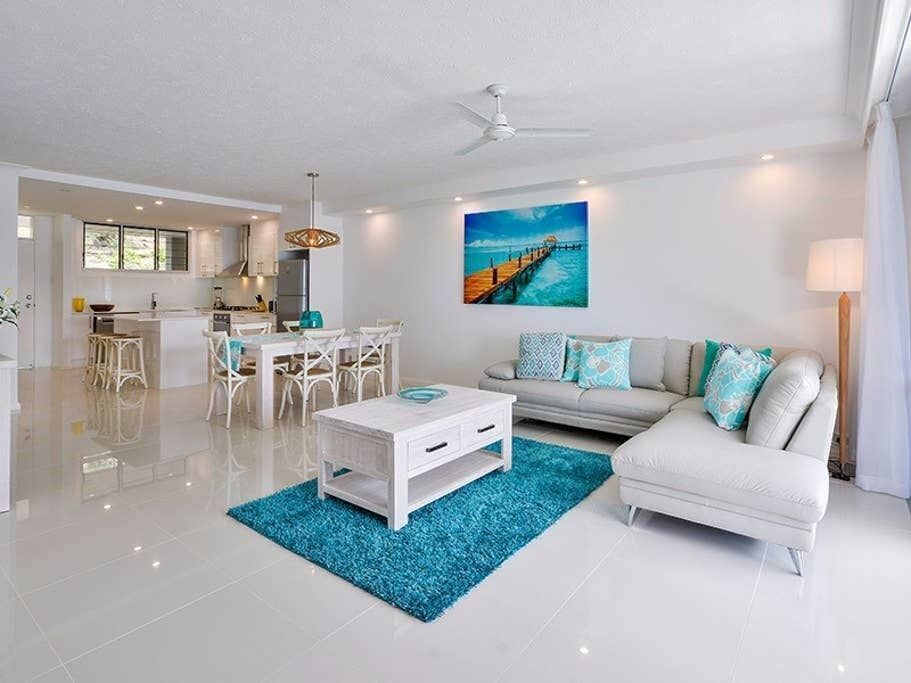 Frangipani 106 - Beachfront Apartment on Hamilton Island