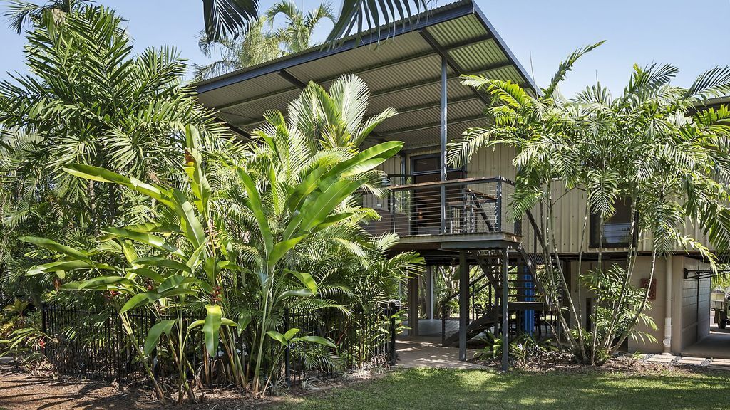 Tropical Retreat - Perfect for Families or Small Groups and pet Friendly