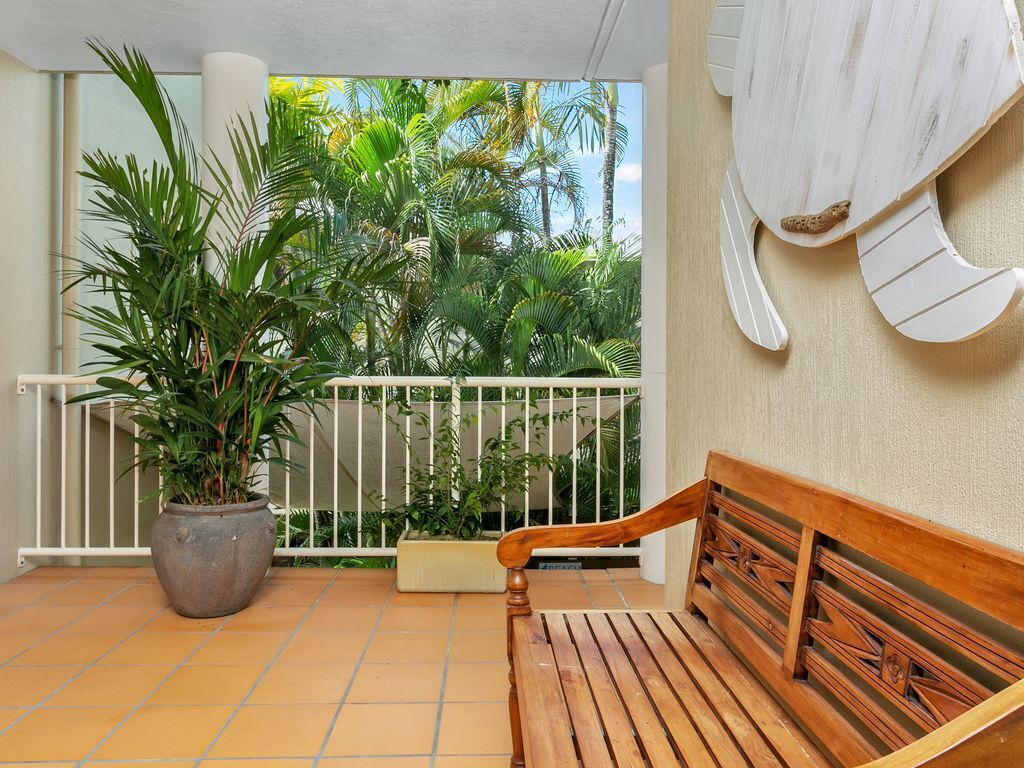 Port Douglas Apartments, Location, Location