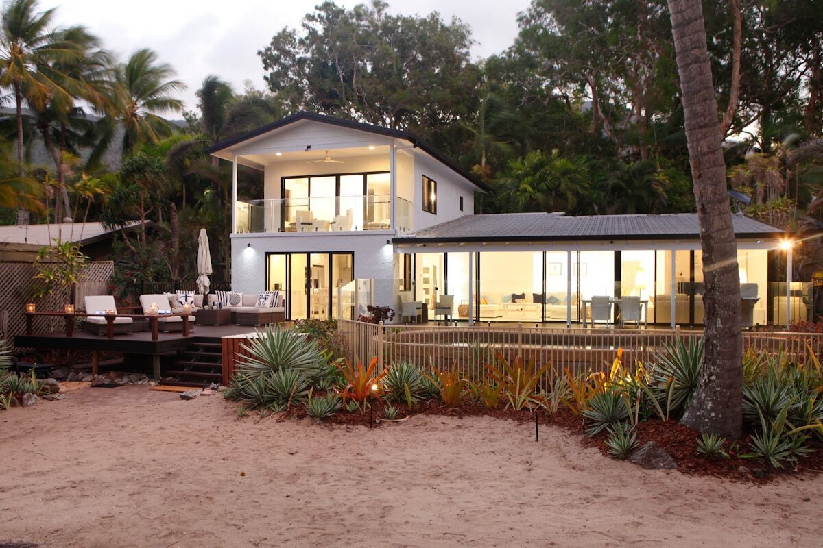 Your Private, Ocean-front Sanctuary At Oak Beach