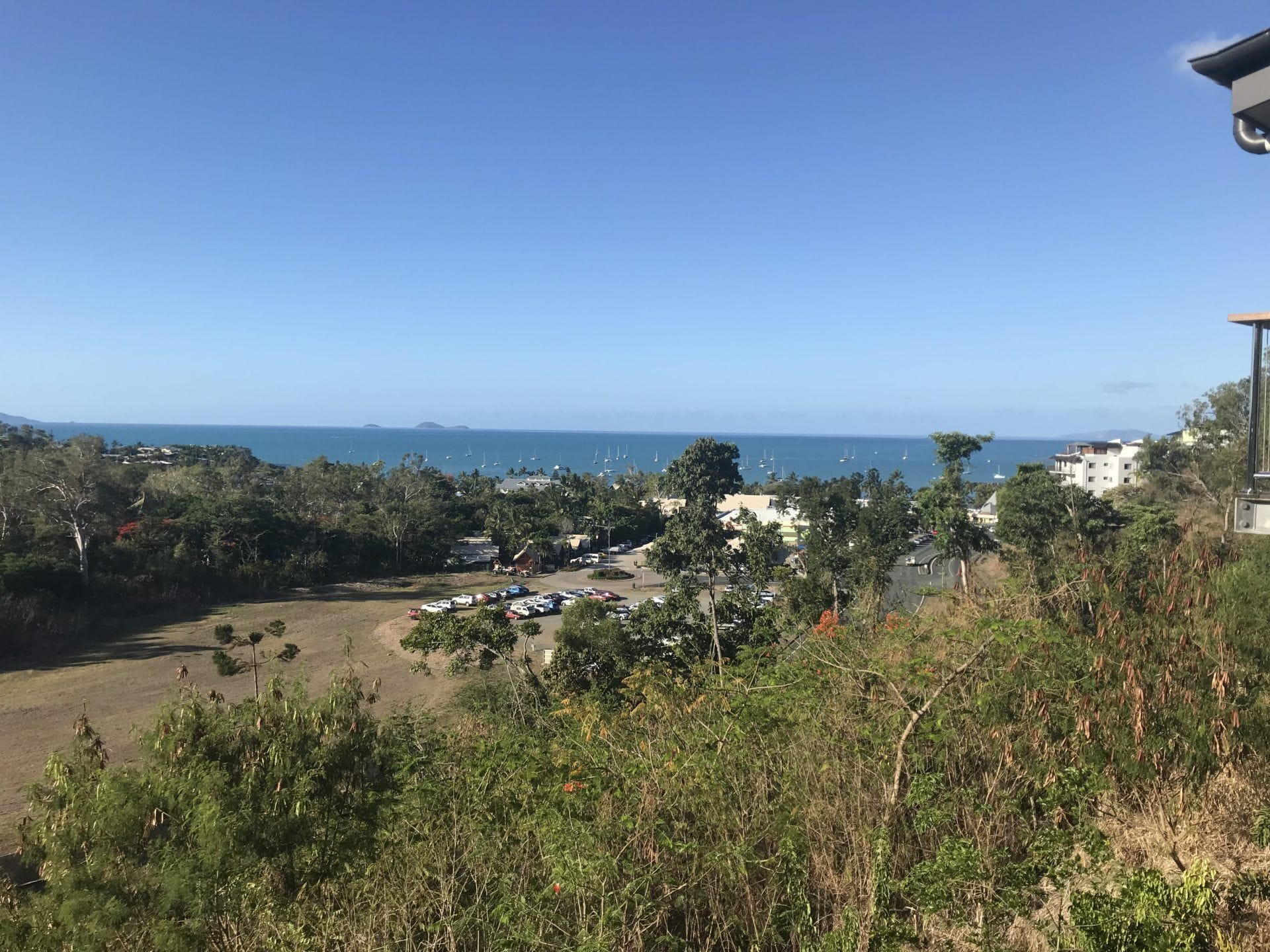 Bellevue -Airlie Beach