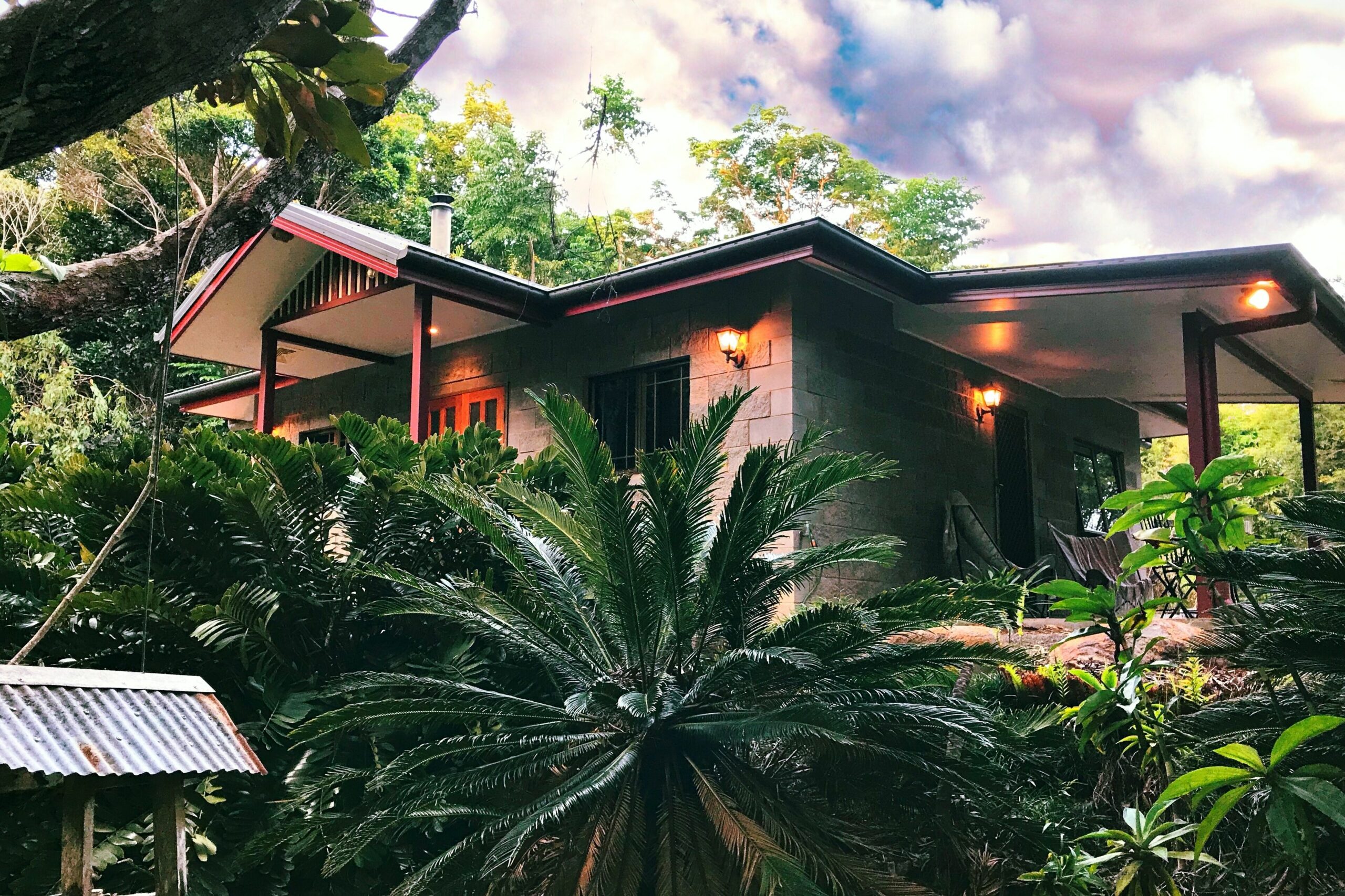 Cairns Tablelands - Luxury Riverside House