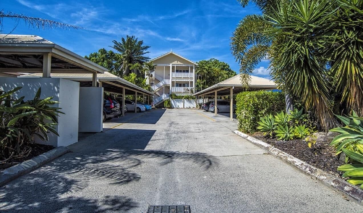 Cairns City Garden Apartment