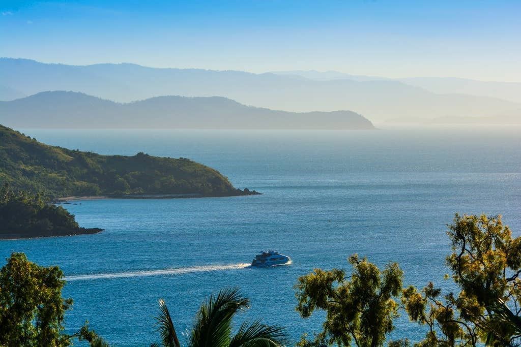 Blue Water Views 6 - Seaview Apartment on Hamilton Island