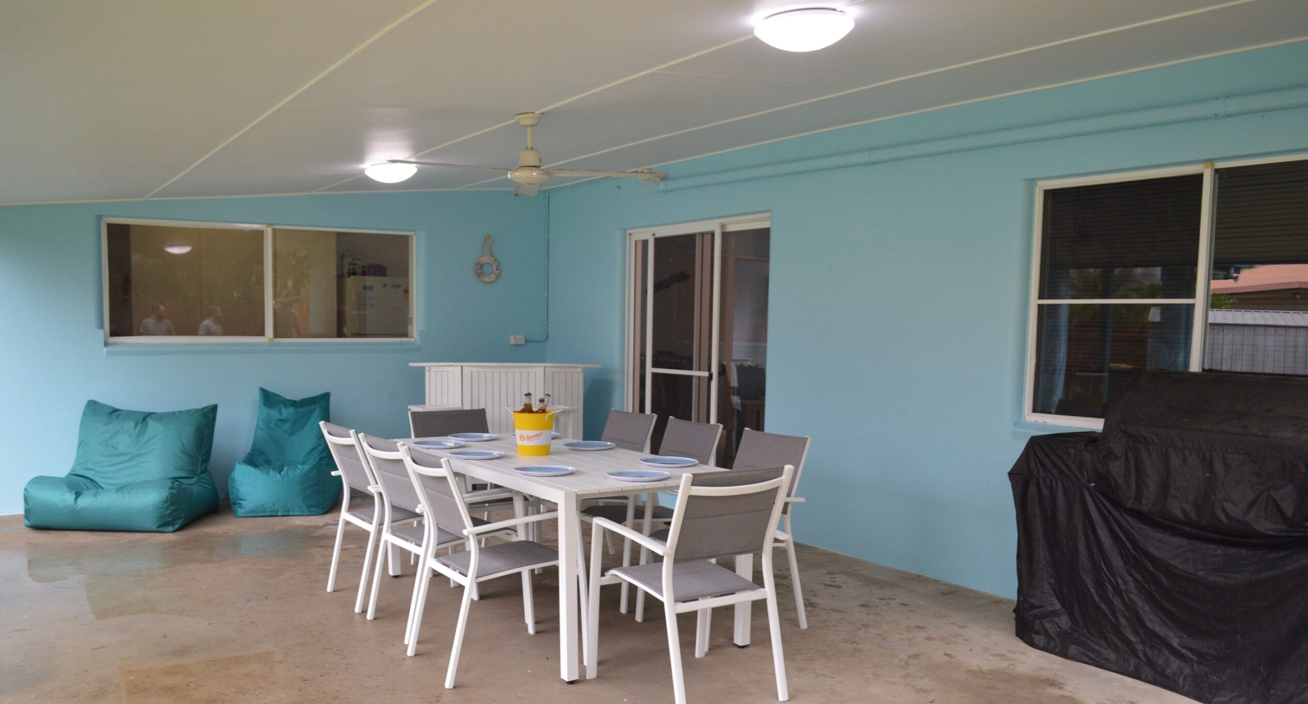 Light and bright family and pet-friendly home in beautiful Port Douglas