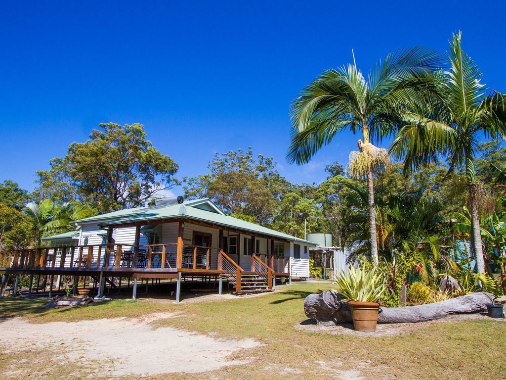 Ballantines - Bush n Beach Acreage Retreat