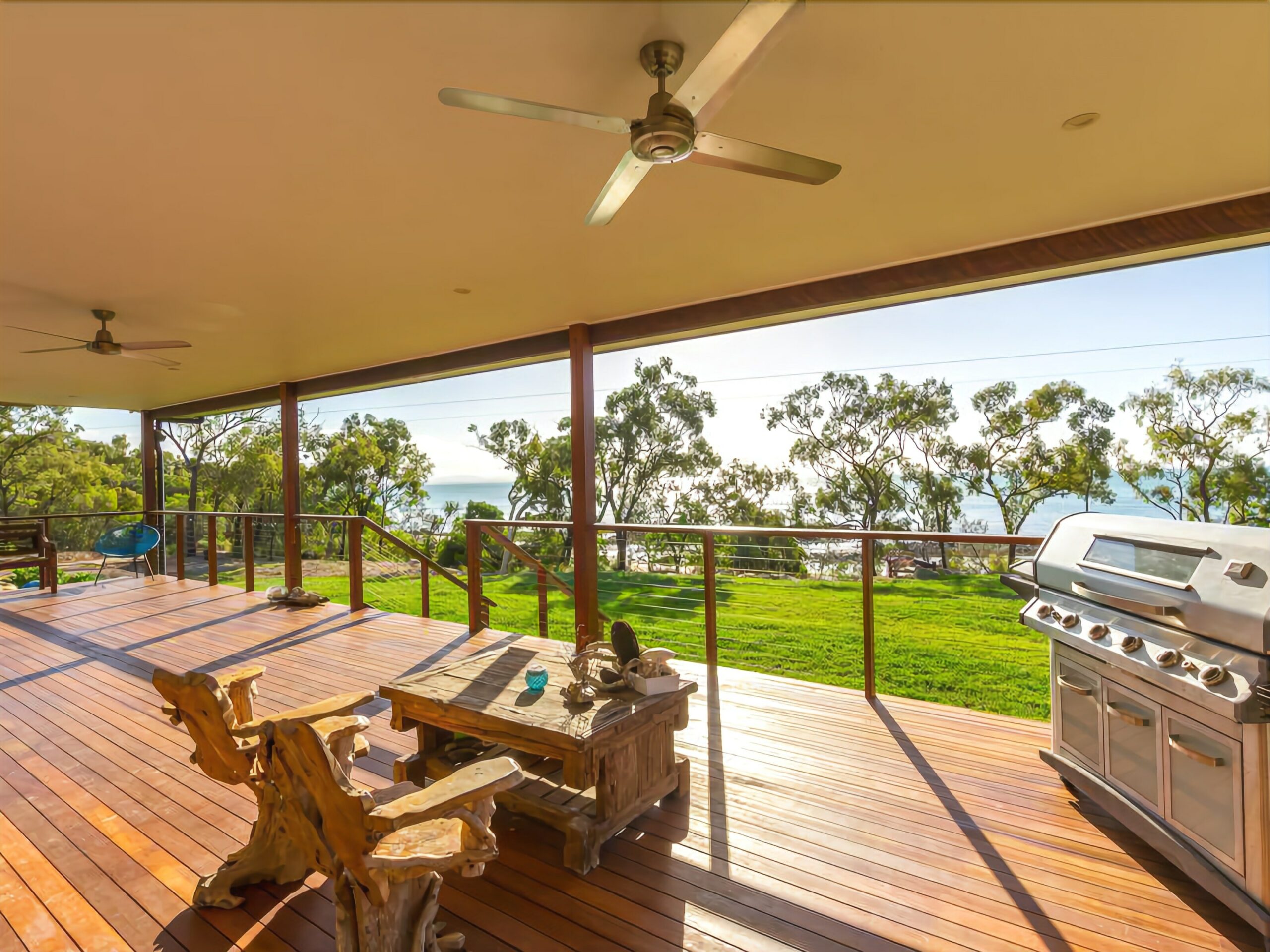 'cape Gloucester Retreat', Beachfront Seclusion!