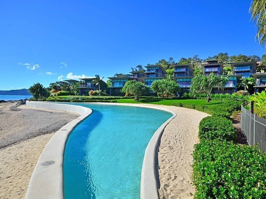 Yacht Club Villa 32 - Beautiful Villa on Hamilton Island