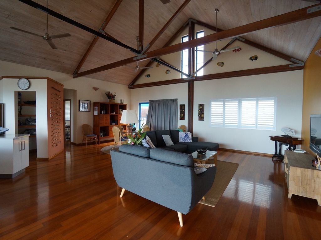 Lorikeet Lodge-private Tropical Hideaway-panoramic Views-pool and Mtrs to Beach