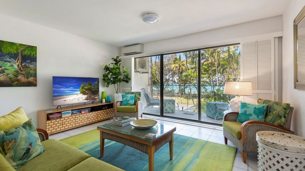 Absolute Beachfront in Port Douglas