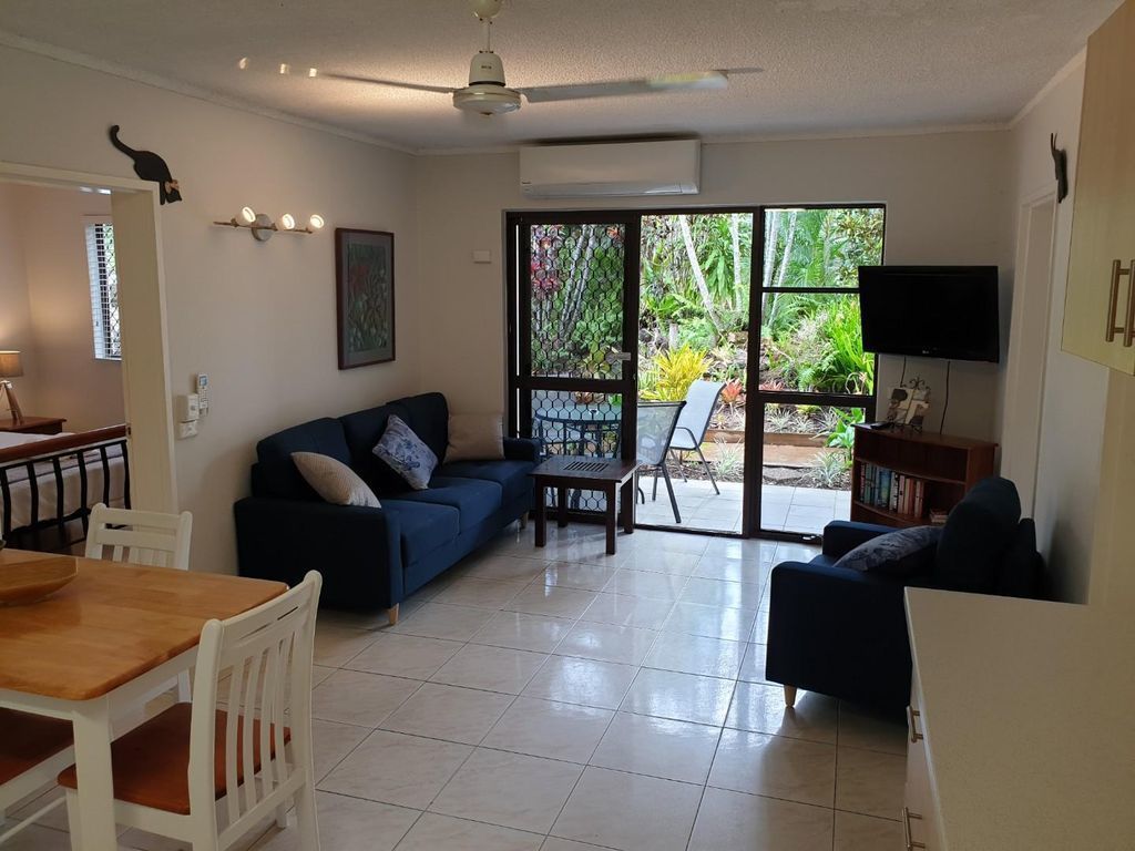 Palms Trinity Beach Two Bedroom Apartment With Free Wifi