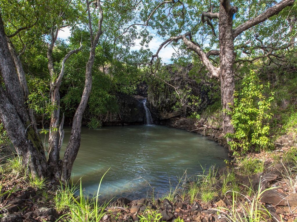 Beautiful River Frontage Luxury Acreage House