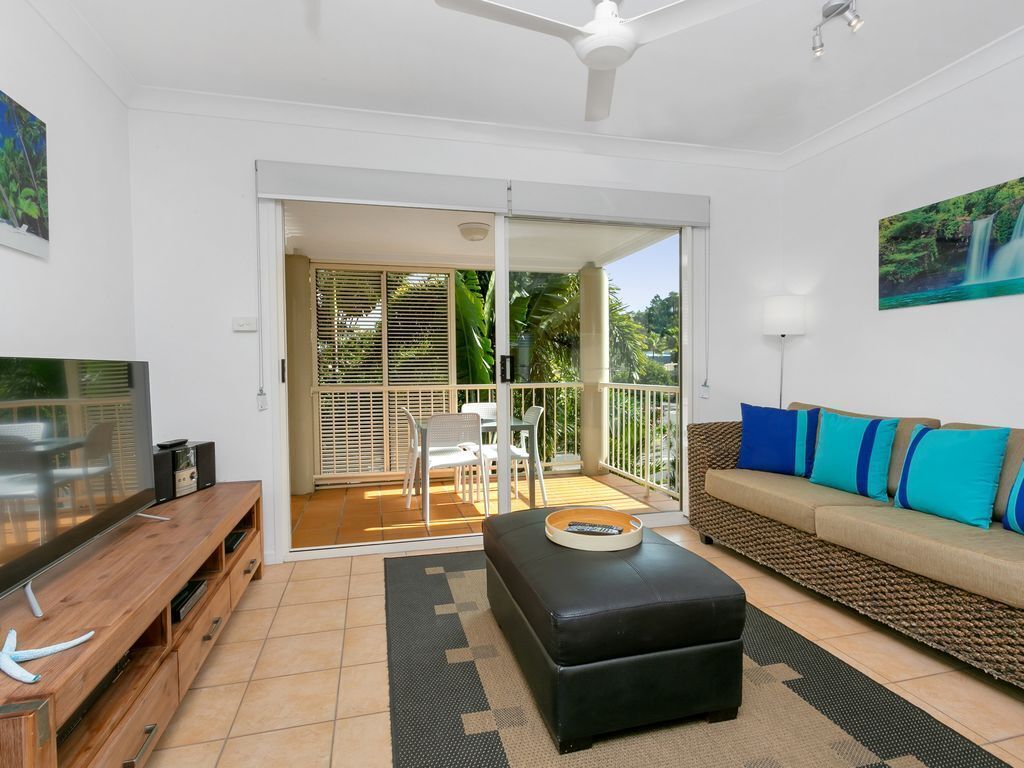 Port Douglas Apartments, Location, Location