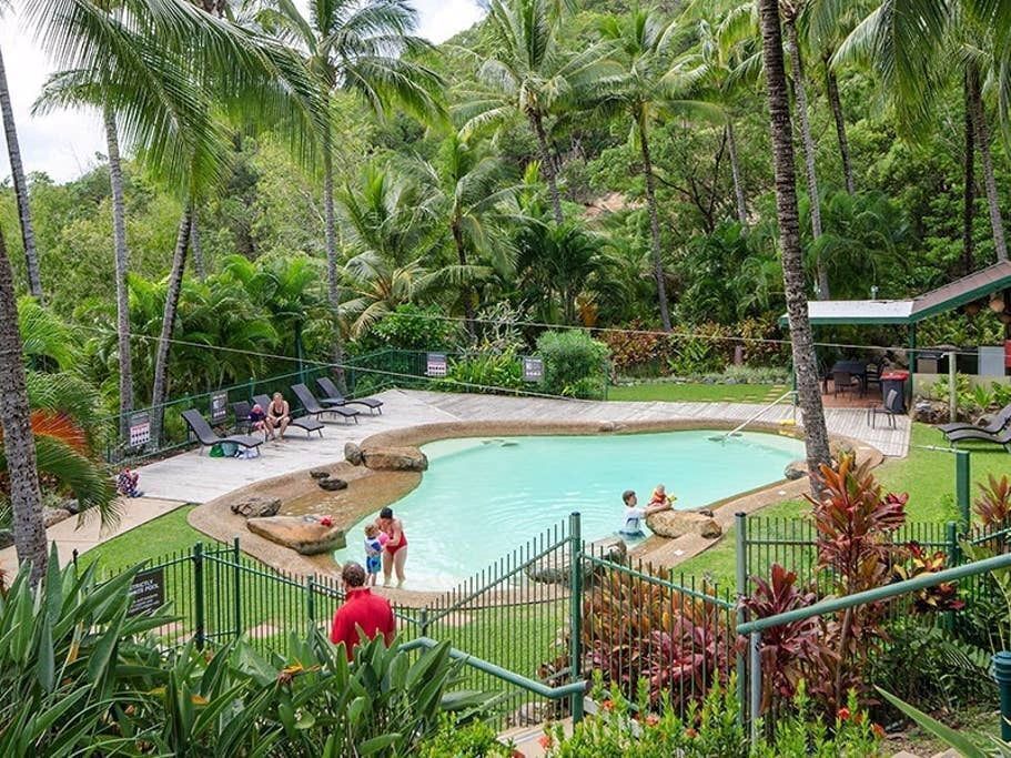 Frangipani 006 - Beachfront Apartment on Hamilton Island