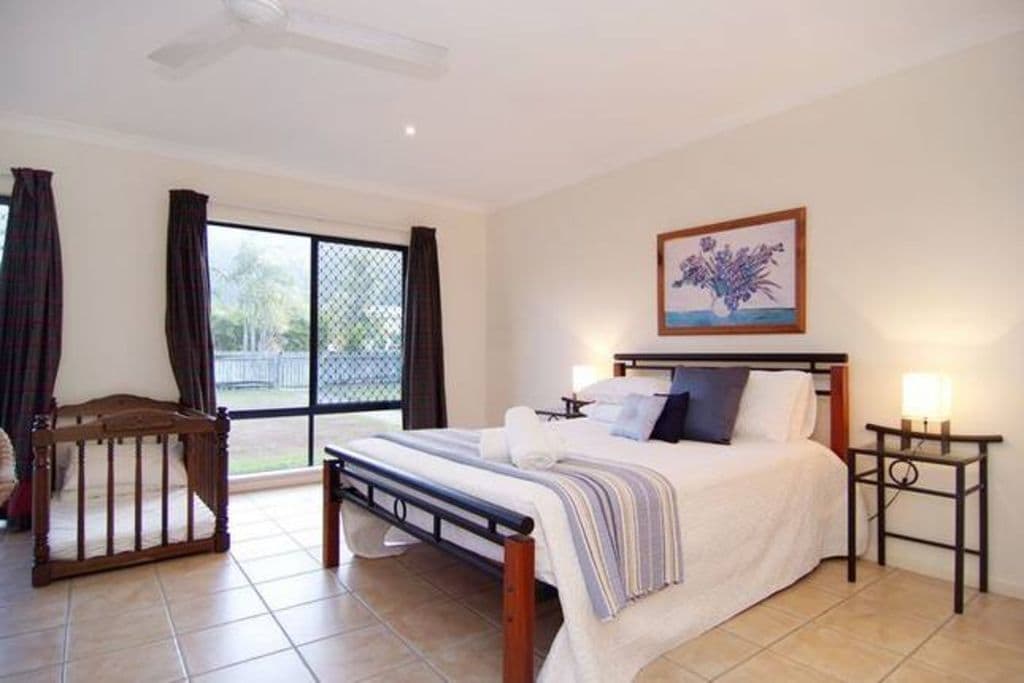 Palm Cove House - Holiday Home