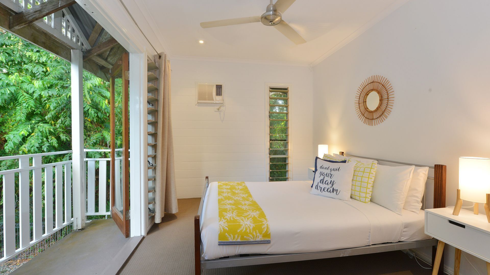 Moonah - Chic Queenslander Style Villa