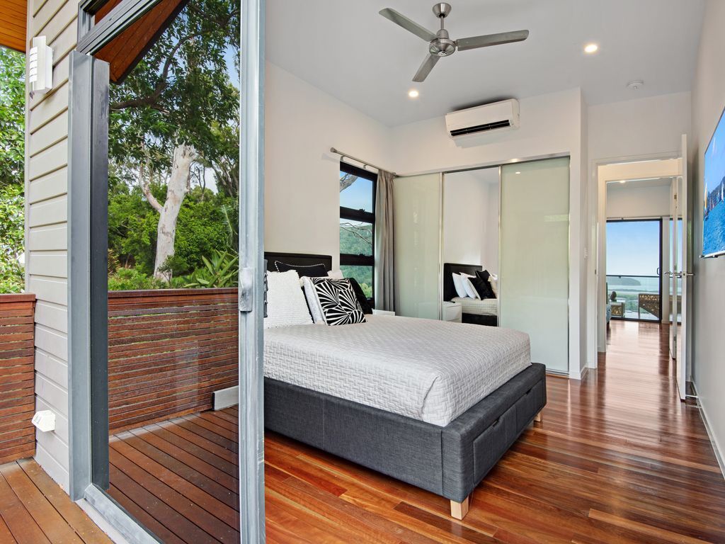 Southwinds - Stunning 7 Bedroom House on Hamilton Island
