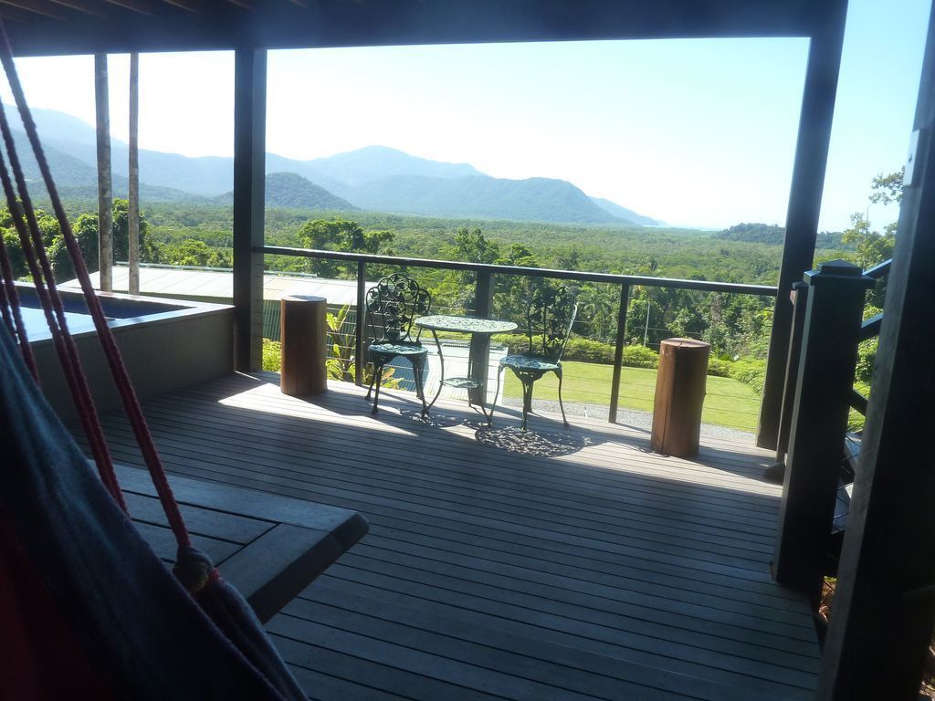 Daintree Holiday Homes - La Vista - Ocean Views with Private Pool & Jet Spa