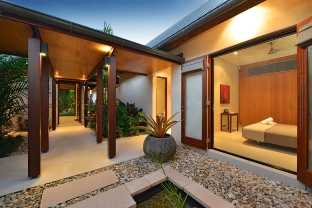 Villa 3, Private Tropical Balinese Style Luxury Resort Home