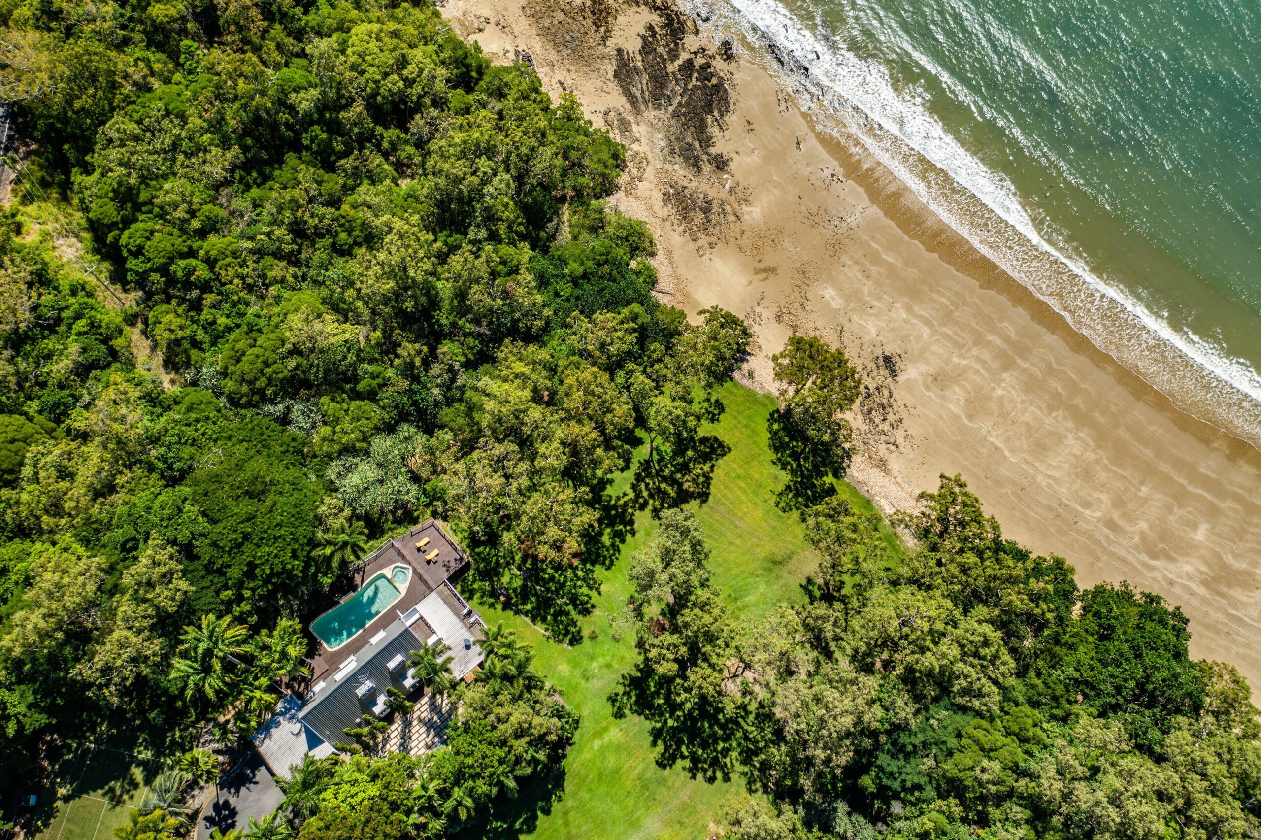 Cottonwood - A-frame Private Beachfront