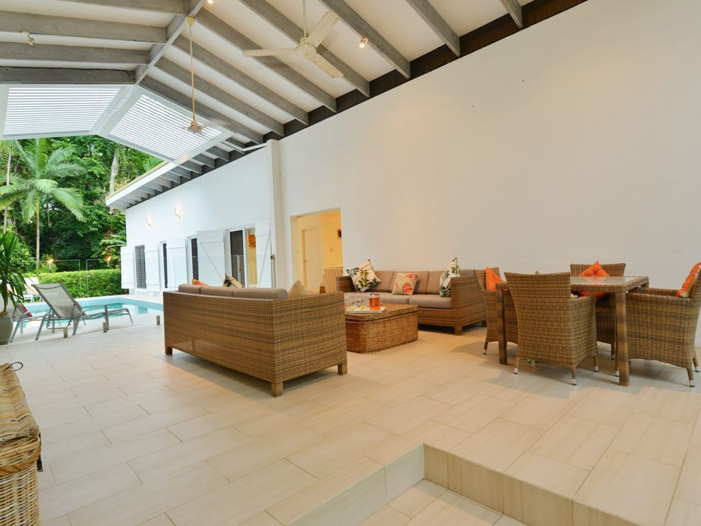 Pavilions in the Palms Heated Pool Short Path To Beach Five Bedrooms Sleeps 14