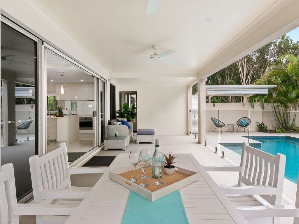 72a Kewarra St, Kewarra Beach - Luxury Living on the Beachfront