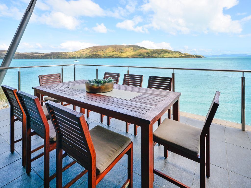 Yacht Club Villa 17 - Stunning Villa on Hamilton Island