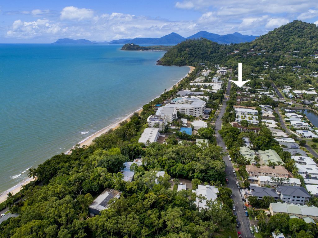 2 Bedroom Cocos Ground Floor Apartment, Close to the Beach