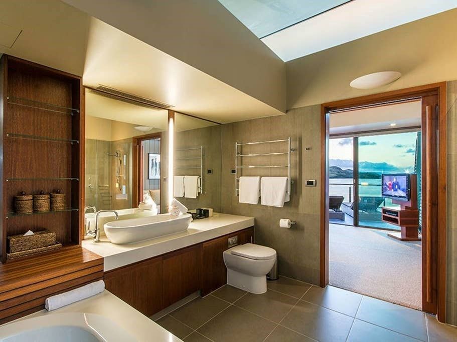 Yacht Club Villa 17 - Stunning Villa on Hamilton Island