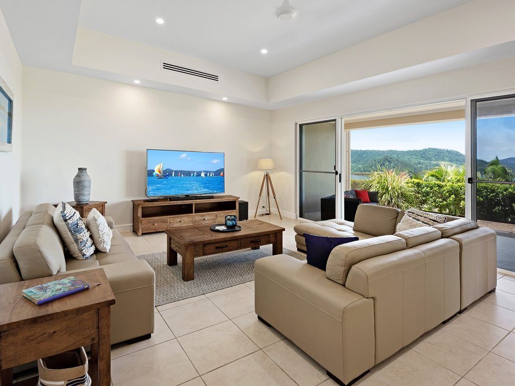 La Bella Waters 8 on Hamilton Island by Hamorent