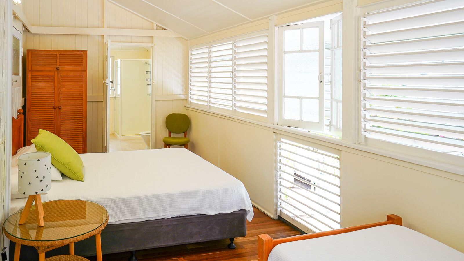 Stay in a Classic "queenslander"