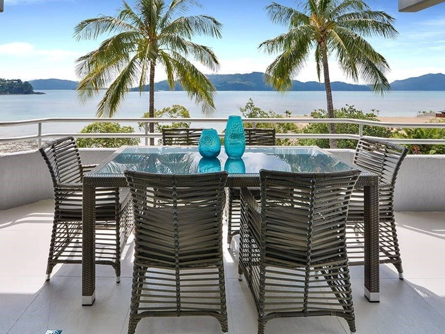 Frangipani 106 - Beachfront Apartment on Hamilton Island